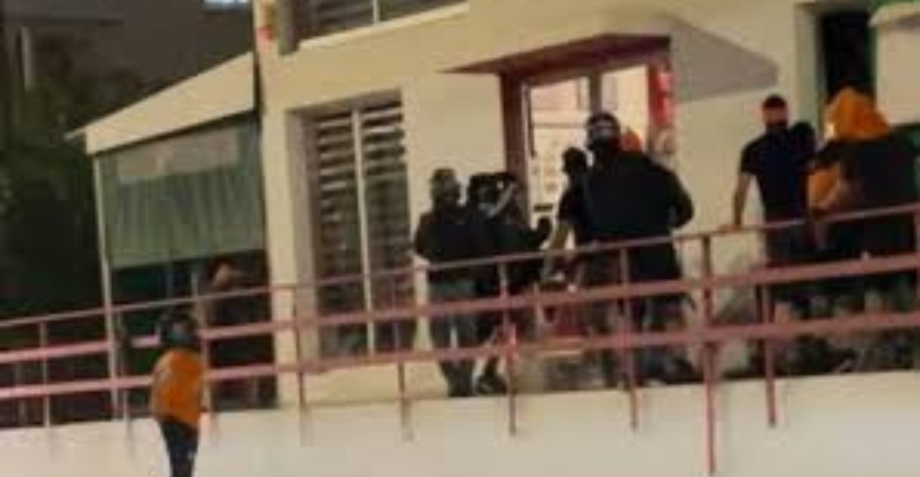 Καταδικάζει την επίθεση κουκουλοφόρων στο οίκημα της ΑΕΛ «Προκαλεί οργή και αποτροπιασμό»