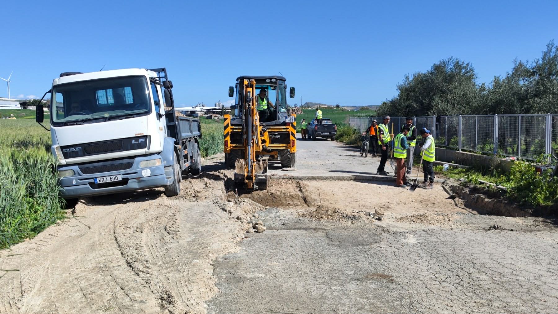 &Alpha;&phi;&theta;ώ&delta;&eta;&sigmaf; &pi;&upsilon;&rho;&epsilon;&tau;ό&sigmaf;: &Nu;έ&alpha; &kappa;&rho;&omicron;ύ&sigma;&mu;&alpha;&tau;&alpha; &sigma;&tau;&alpha; &Lambda;&epsilon;&iota;&beta;ά&delta;&iota;&alpha; - &Alpha;&nu;ά&sigma;&tau;&alpha;&tau;&omicron;&iota; &omicron;&iota; &kappa;&tau;&eta;&nu;&omicron;&tau;&rho;ό&phi;&omicron;&iota; &sigma;&tau;&eta;&nu; &Alpha;&rho;&alpha;&delta;ί&pi;&pi;&omicron;&upsilon; - &Delta;&epsilon;ί&tau;&epsilon; &beta;ί&nu;&tau;&epsilon;&omicron; &kappa;&alpha;&iota; &phi;&omega;&tau;&omicron;&gamma;&rho;&alpha;&phi;ί&epsilon;&sigmaf;