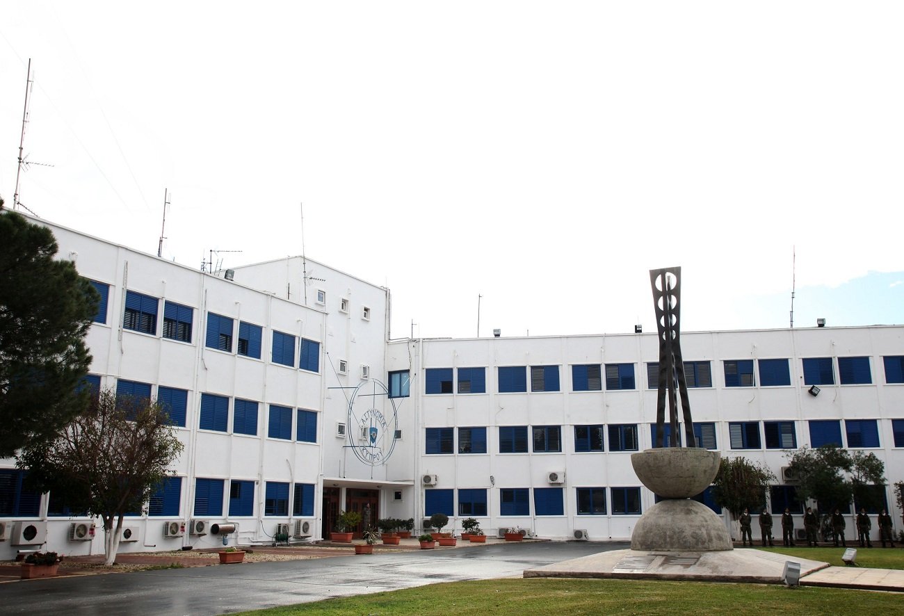 &laquo;&Kappa;&rho;ά&tau;&omicron;&sigmaf; &Mu;&alpha;&phi;ί&alpha;&raquo;: &Eta; &upsilon;&pi;ό&theta;&epsilon;&sigma;&eta; &Delta;&rho;&omicron;&upsilon;&sigma;&iota;ώ&tau;&eta; &delta;&iota;&epsilon;&rho;&epsilon;&upsilon;&nu;ά&tau;&alpha;&iota; &kappa;&alpha;&tau;ό&pi;&iota;&nu; &kappa;&alpha;&tau;&alpha;&gamma;&gamma;&epsilon;&lambda;ί&alpha;&sigmaf; - Ό&sigma;&alpha; &alpha;&nu;&alpha;&phi;έ&rho;&epsilon;&iota; &eta; &Alpha;&sigma;&tau;&upsilon;&nu;&omicron;&mu;ί&alpha;