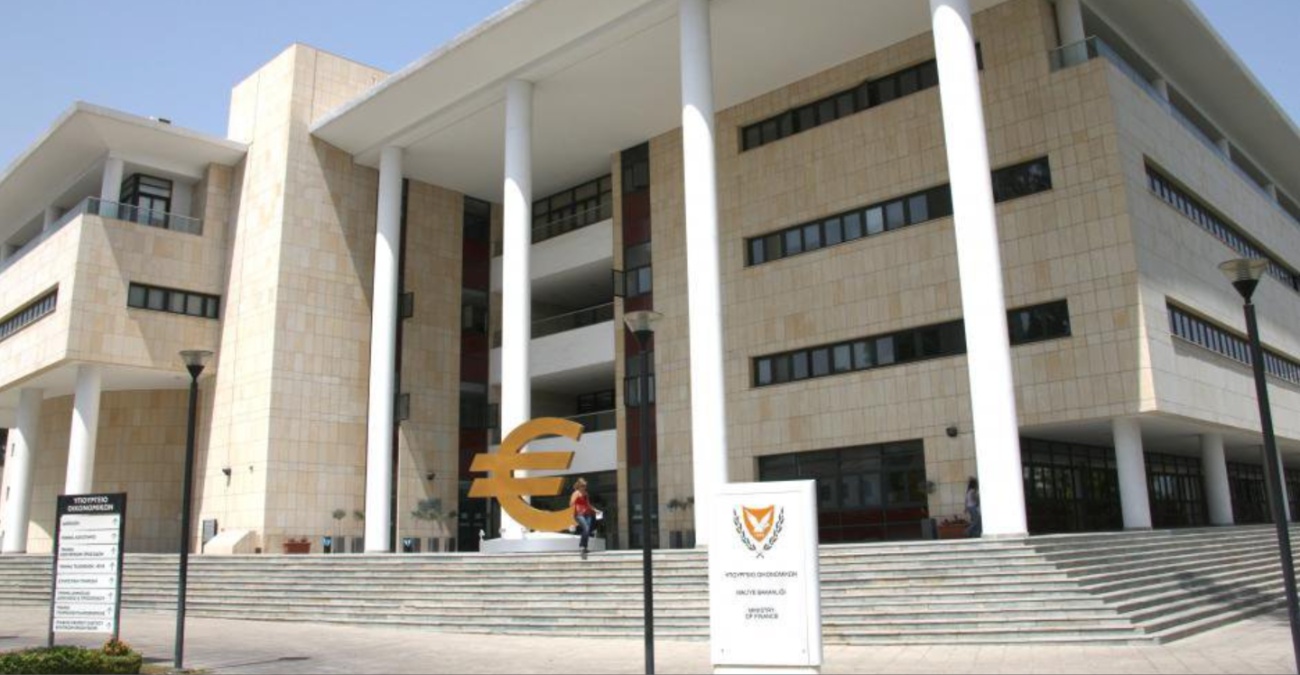 Οι προοπτικές της Κύπρου παραμένουν σταθερές Οι προοπτικές της Κύπρου παραμένουν σταθερές