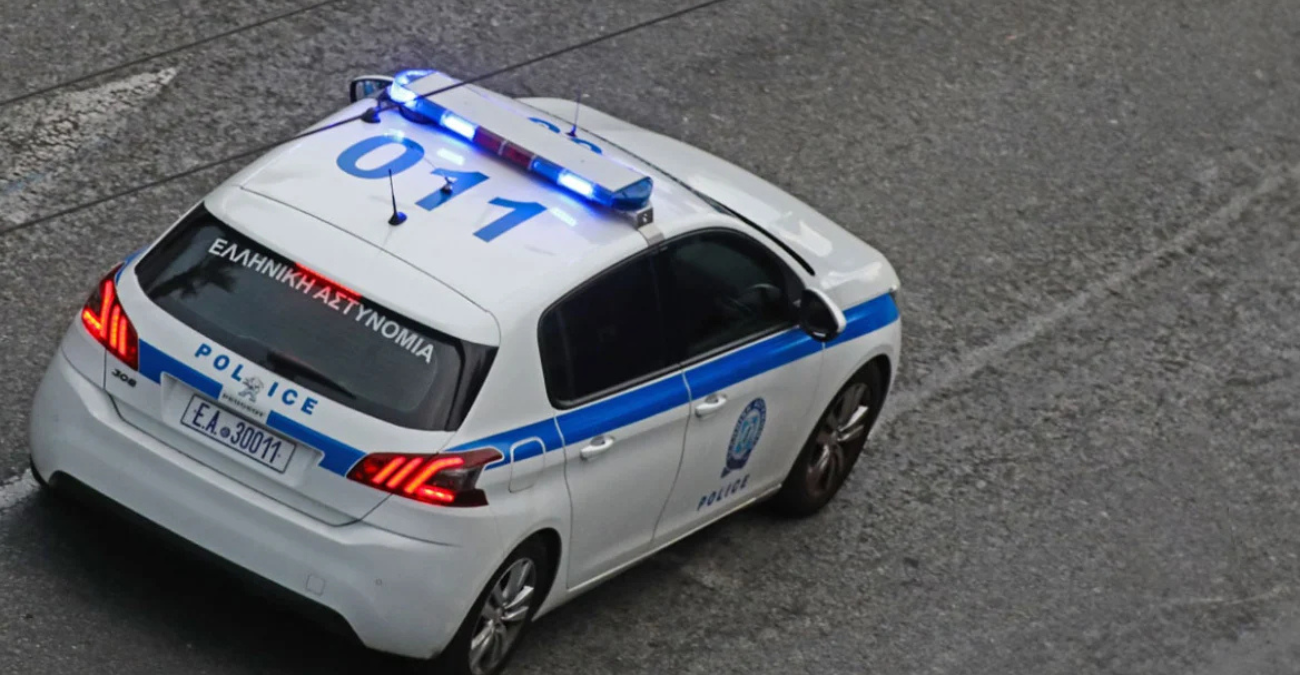 Ένας 18χρονος στα Τρίκαλα τηλεφώνησε στην αστυνομία και δήλωσε ότι σκότωσε τη μητέρα του Ένας 18χρονος στα Τρίκαλα τηλεφώνησε στην αστυνομία και δήλωσε ότι σκότωσε τη μητέρα του