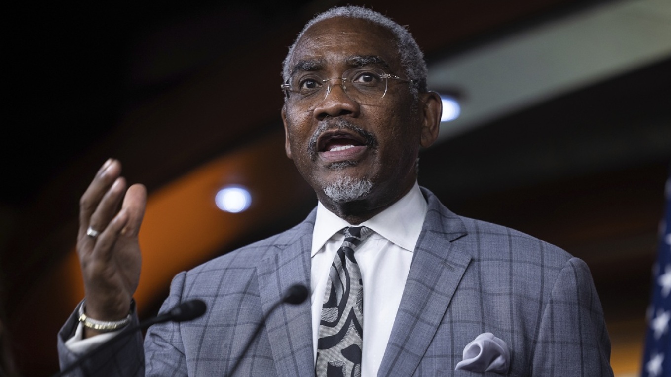 Έ&nu;&tau;&omicron;&nu;&eta; &alpha;&nu;&tau;ί&delta;&rho;&alpha;&sigma;&eta; &tau;&omicron;&upsilon; &beta;&omicron;&upsilon;&lambda;&epsilon;&upsilon;&tau;ή &Gamma;&kappa;&rho;έ&gamma;&kappa;&omicron;&rho;&iota; &Mu;&iota;&kappa;&sigmaf; &gamma;&iota;&alpha; &tau;&eta;&nu; &alpha;&nu;ά&pi;&tau;&upsilon;&xi;&eta; &tau;&omicron;&upsilon;&rho;&kappa;&iota;&kappa;ώ&nu; F-16 &sigma;&tau;&alpha; &kappa;&alpha;&tau;&epsilon;&chi;ό&mu;&epsilon;&nu;&alpha;