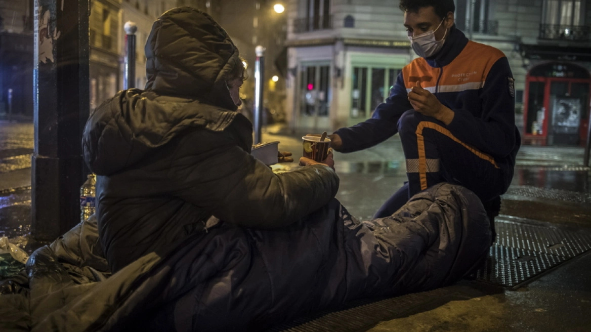 Πάνω από 2.000 παιδιά στη Γαλλία κοιμούνται στους δρόμους Πάνω από 2.000 παιδιά στη Γαλλία κοιμούνται στους δρόμους