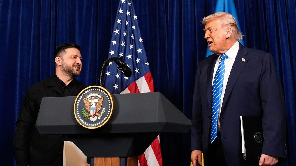 &Omicron; &Pi;&omicron;ύ&tau;&iota;&nu; &laquo;&pi;&alpha;&rho;ώ&nu;&raquo; &alpha;&nu; &kappa;&alpha;&iota; &alpha;&pi;ώ&nu;: &Tau;&iota; (&delta;&epsilon;&nu;) &mu;ά&theta;&alpha;&mu;&epsilon; &alpha;&pi;ό &tau;&eta; &sigma;&upsilon;&nu;ά&nu;&tau;&eta;&sigma;&eta; &Tau;&rho;&alpha;&mu;&pi; - &Zeta;&epsilon;&lambda;έ&nu;&sigma;&kappa;&iota; &gamma;&iota;&alpha; &tau;&eta;&nu; &Omicron;&upsilon;&kappa;&rho;&alpha;&nu;ί&alpha;