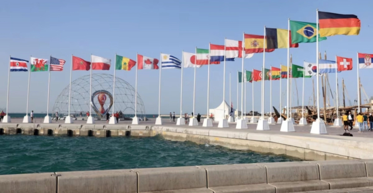 &Tau;&epsilon;&tau;&rho;ά&chi;&rho;&omicron;&nu;&omicron; &kappa;&omicron;&rho;ί&tau;&sigma;&iota; &alpha;&pi;&omicron;&delta;&epsilon;&iota;&kappa;&nu;ύ&epsilon;&iota; ό&tau;&iota; &xi;έ&rho;&epsilon;&iota; ό&lambda;&epsilon;&sigmaf; &tau;&iota;&sigmaf; &sigma;&eta;&mu;&alpha;ί&epsilon;&sigmaf; &tau;&omicron;&upsilon; &kappa;ό&sigma;&mu;&omicron;&upsilon; &alpha;&pi;έ&xi;&omega;: &laquo;&Kappa;&rho;έ&mu;&alpha;&sigma;&alpha; έ&nu;&alpha;&nu; &pi;&alpha;&gamma;&kappa;ό&sigma;&mu;&iota;&omicron; &chi;ά&rho;&tau;&eta; &sigma;&tau;&omicron; &sigma;&pi;ί&tau;&iota;&raquo; - &Delta;&epsilon;ί&tau;&epsilon; &beta;ί&nu;&tau;&epsilon;&omicron;