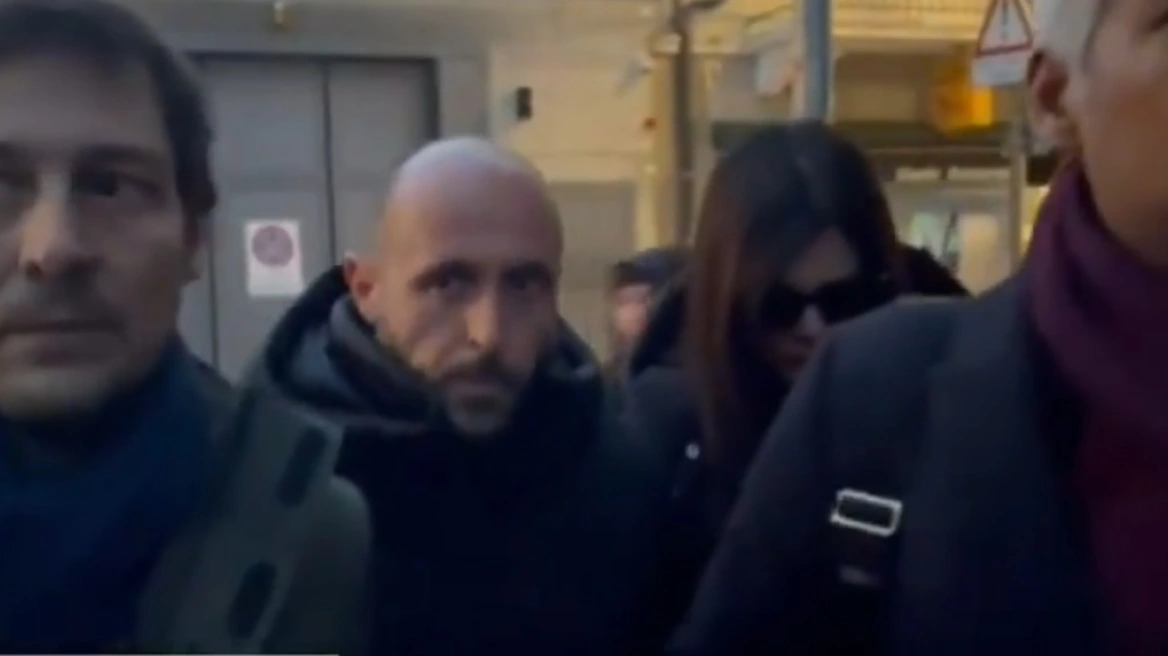 &Epsilon;&lambda;&epsilon;ύ&theta;&epsilon;&rho;&omicron;&sigmaf; &omicron; &iota;&delta;&iota;&omicron;&kappa;&tau;ή&tau;&eta;&sigmaf; &tau;&omicron;&upsilon; &mu;&pi;&alpha;&rho; &tau;&eta;&sigmaf; &tau;&rho;&alpha;&gamma;&omega;&delta;ί&alpha;&sigmaf; &sigma;&tau;&omicron; &Kappa;&rho;&alpha;&nu; &Mu;&omicron;&nu;&tau;&alpha;&nu;ά - &Kappa;&alpha;&tau;έ&beta;&alpha;&lambda;&epsilon; &epsilon;&gamma;&gamma;ύ&eta;&sigma;&eta; &pi;ά&nu;&omega; &alpha;&pi;ό 200.000 &epsilon;&upsilon;&rho;ώ