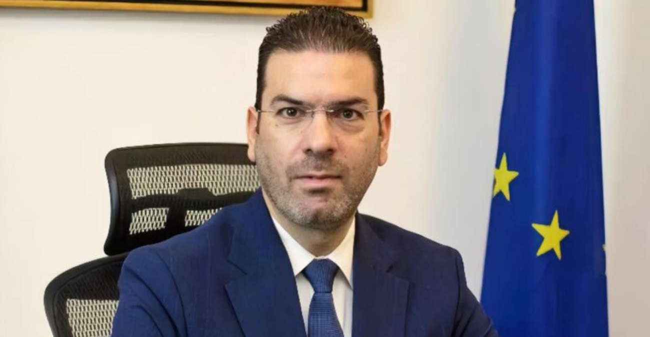 Οργή Δίπλαρου για έργο τέχνης: «Ντροπή και πρόκληση» – Ζητά απόσυρση και ξεκάθαρες τοποθετήσεις