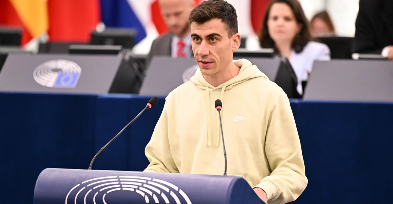 &Rho;&alpha;&gamma;&delta;&alpha;ί&epsilon;&sigmaf; &epsilon;&xi;&epsilon;&lambda;ί&xi;&epsilon;&iota;&sigmaf; &mu;&epsilon; &Phi;&epsilon;&iota;&delta;ί&alpha;: &Alpha;&pi;&omicron;&chi;&omega;&rho;&epsilon;ί &alpha;&pi;ό &tau;&eta;&nu; &kappa;&omicron;ύ&rho;&sigma;&alpha; &tau;&omega;&nu; &beta;&omicron;&upsilon;&lambda;&epsilon;&upsilon;&tau;&iota;&kappa;ώ&nu; - &Phi;ό&beta;&omicron;&sigmaf; &gamma;&iota;&alpha; &pi;&omicron;&lambda;&iota;&tau;&iota;&kappa;ό &laquo;&mu;&pi;&omicron;ύ&mu;&epsilon;&rho;&alpha;&nu;&gamma;&kappa;&raquo; - &Eta; &alpha;&nu;&alpha;&kappa;&omicron;ί&nu;&omega;&sigma;&eta; &pi;&omicron;&upsilon; &alpha;&iota;&phi;&nu;&iota;&delta;ί&alpha;&sigma;&epsilon;