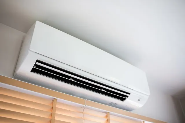 &Tau;&omicron; &lambda;ά&theta;&omicron;&sigmaf; &mu;&epsilon; &tau;&omicron; air condition &pi;&omicron;&upsilon; &zeta;&epsilon;&sigma;&tau;&alpha;ί&nu;&epsilon;&iota; &pi;&epsilon;&rho;&iota;&sigma;&sigma;ό&tau;&epsilon;&rho;&omicron; &tau;&omicron; &sigma;&pi;ί&tau;&iota; &kappa;&alpha;&iota; &phi;&omicron;&upsilon;&sigma;&kappa;ώ&nu;&epsilon;&iota; &tau;&omicron;&nu; &lambda;&omicron;&gamma;&alpha;&rho;&iota;&alpha;&sigma;&mu;ό