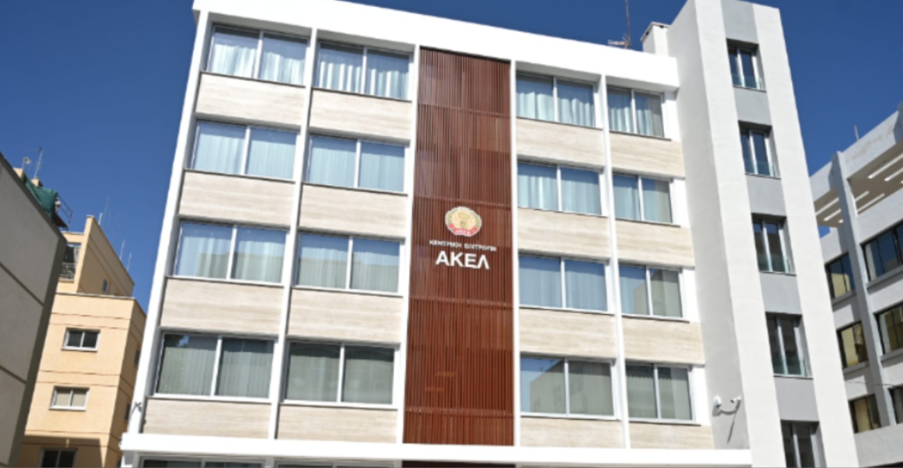 &Pi;&omicron;&lambda;&iota;&tau;&iota;&kappa;ό &gamma;&rho;&alpha;&phi;&epsilon;ί&omicron; &Alpha;&Kappa;&Epsilon;&Lambda;: &Sigma;&tau;&omicron; &mu;&iota;&kappa;&rho;&omicron;&sigma;&kappa;ό&pi;&iota;&omicron; &eta; &kappa;ά&lambda;&pi;&eta; &kappa;&alpha;&iota; &tau;&omicron; &pi;&alpha;&rho;&alpha;&sigma;&kappa;ή&nu;&iota;&omicron; &gamma;&iota;&alpha; &tau;&eta;&nu; &Pi;&rho;&omicron;&epsilon;&delta;&rho;ί&alpha; &tau;&eta;&sigmaf; &Beta;&omicron;&upsilon;&lambda;ή&sigmaf;