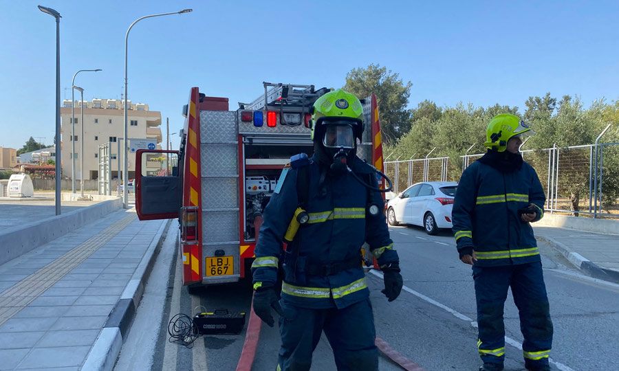 Προσπάθησε να ανέβει στην ταράτσα και έπεσε στο μεσοπάτωμα – Μεταφέρθηκε στο νοσοκομείο Προσπάθησε να ανέβει στην ταράτσα και έπεσε στο μεσοπάτωμα – Μεταφέρθηκε στο νοσοκομείο