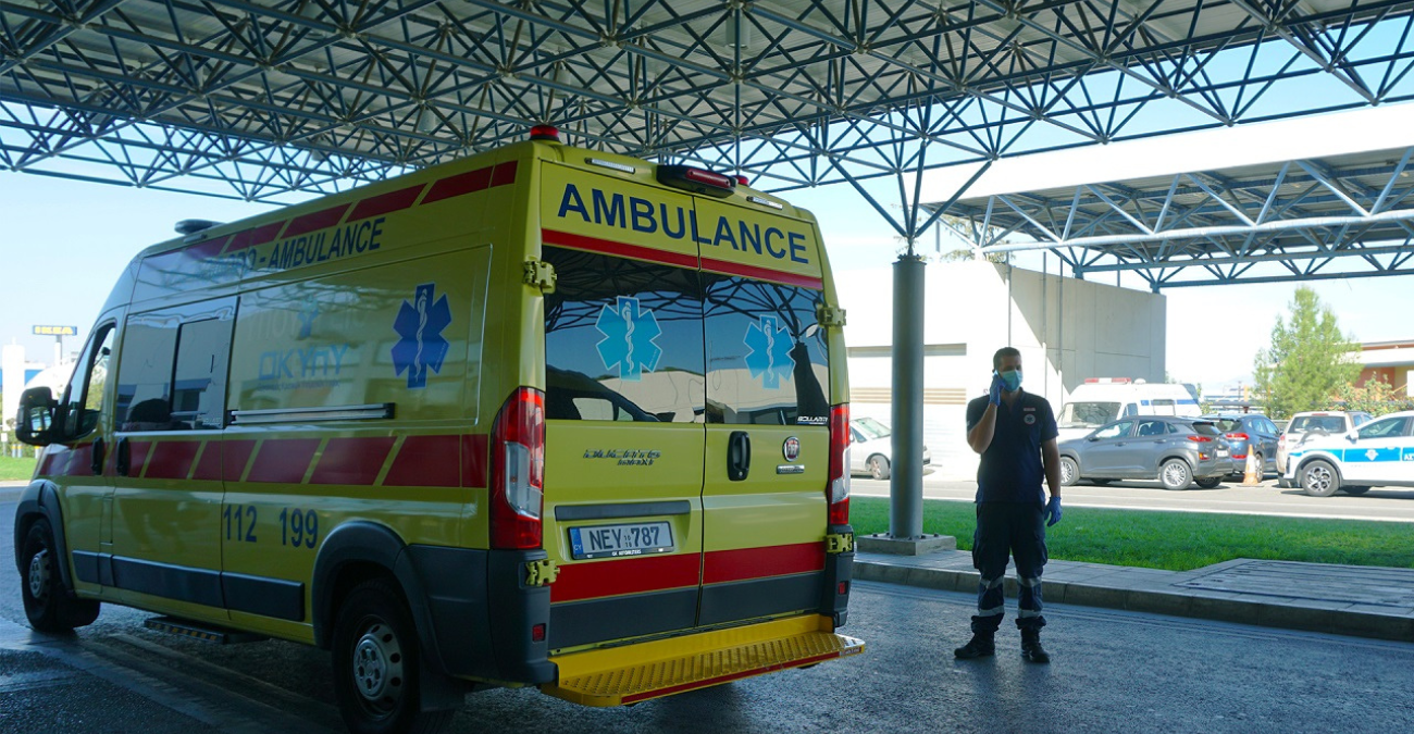 Ώρες αγωνίας για τον 24χρονο που έπεσε από σκυβαλοφόρο - Διερευνάται ως οδική σύγκρουση