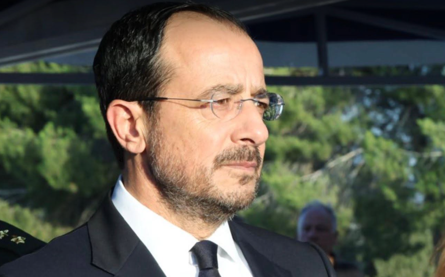 &Epsilon;&sigma;&omega;&tau;&epsilon;&rho;&iota;&kappa;ή &delta;&eta;&mu;&omicron;&sigma;&kappa;ό&pi;&eta;&sigma;&eta; &tau;&omicron;&upsilon; &Delta;&Eta;&Sigma;&Upsilon;: &Pi;&rho;ώ&tau;&omicron;&sigmaf; &sigma;&tau;&eta;&nu; &kappa;&alpha;&tau;&alpha;&lambda;&lambda;&eta;&lambda;ό&tau;&eta;&tau;&alpha; &omicron; &Chi;&rho;&iota;&sigma;&tau;&omicron;&delta;&omicron;&upsilon;&lambda;ί&delta;&eta;&sigmaf;- &Delta;&epsilon;ύ&tau;&epsilon;&rho;&omicron;&sigmaf; &omicron; &Mu;&alpha;&upsilon;&rho;&omicron;&gamma;&iota;ά&nu;&nu;&eta;&sigmaf;, &tau;&rho;ί&tau;&eta; &eta; &Alpha;&nu;&nu;ί&tau;&alpha; &Delta;&eta;&mu;&eta;&tau;&rho;ί&omicron;&upsilon;