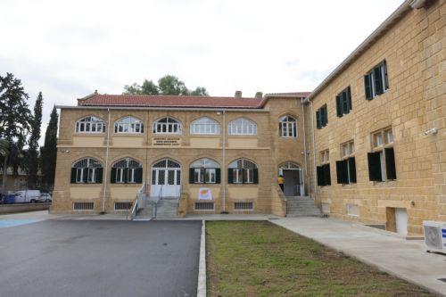 Παράνομος ο αποκλεισμός του από διαδικασία αγοράς νομικών υπηρεσιών στο ΡΙΚ