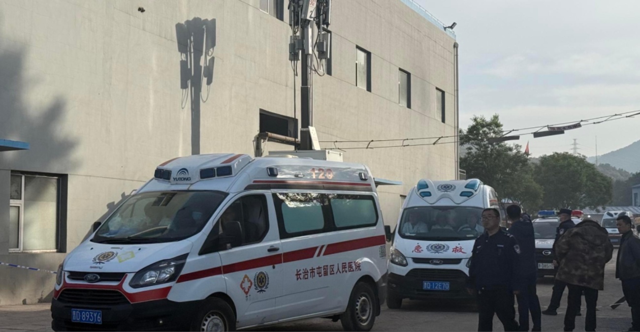 &Kappa;ί&nu;&alpha;: &Tau;&omicron;&upsilon;&lambda;ά&chi;&iota;&sigma;&tau;&omicron;&nu; 82 &nu;&epsilon;&kappa;&rho;&omicron;ί &alpha;&pi;ό έ&kappa;&rho;&eta;&xi;&eta; &sigma;&epsilon; &alpha;&nu;&theta;&rho;&alpha;&kappa;&omega;&rho;&upsilon;&chi;&epsilon;ί&omicron;
