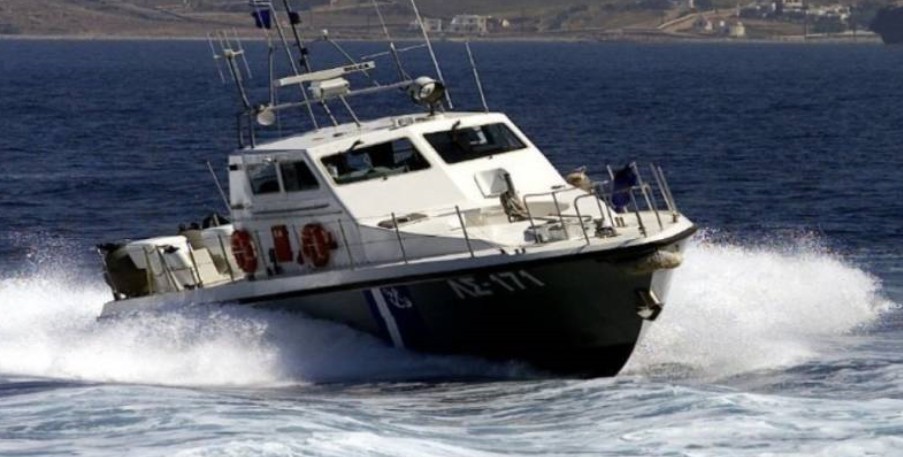 Συγκεντρώθηκαν 50 άτομα έξω από το Λιμάνι Λάρνακας για υποστήριξη Συγκεντρώθηκαν 50 άτομα έξω από το Λιμάνι Λάρνακας για υποστήριξη