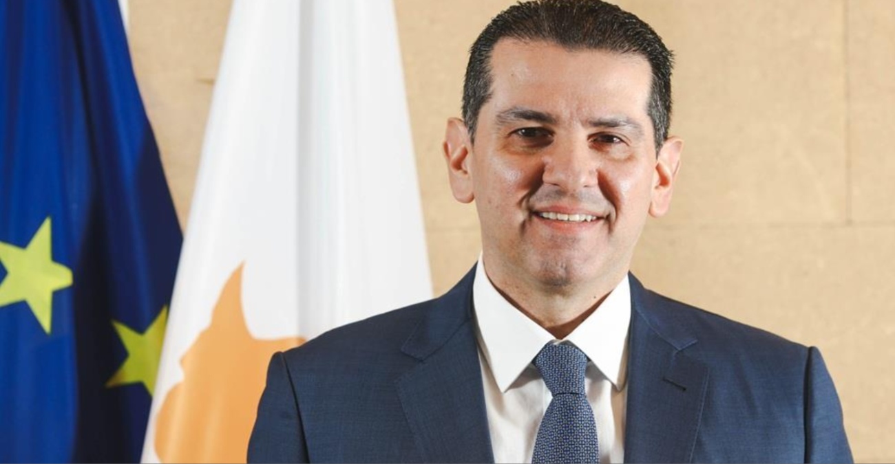 &Upsilon;&pi;&omicron;&upsilon;&rho;&gamma;ό&sigmaf; &Epsilon;&nu;έ&rho;&gamma;&epsilon;&iota;&alpha;&sigmaf;: &Tau;&omicron;&nu; &Mu;ά&rho;&tau;&iota;&omicron; &eta; &tau;&epsilon;&lambda;&iota;&kappa;ή &epsilon;&pi;&epsilon;&nu;&delta;&upsilon;&tau;&iota;&kappa;ή &alpha;&pi;ό&phi;&alpha;&sigma;&eta; &gamma;&iota;&alpha; &tau;&omicron; &laquo;&Kappa;&rho;ό&nu;&omicron;&sigmaf;&raquo;