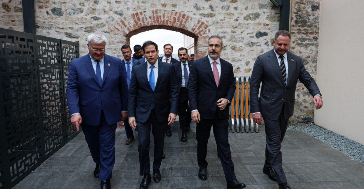 Ολοκληρώθηκαν μετά από περίπου 2 ώρες οι απευθείας επαφές Ουκρανίας και Ρωσίας στην Κωνσταντινούπολη
