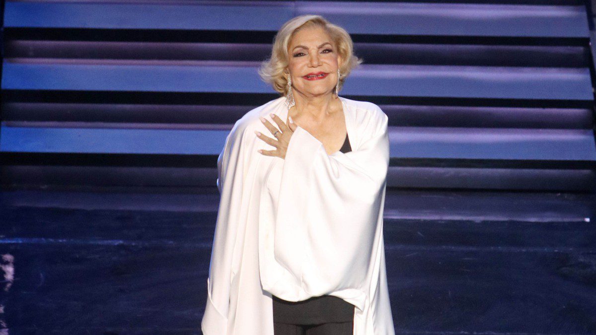 &Mu;&alpha;&rho;&iota;&nu;έ&lambda;&lambda;&alpha;: &Tau;&alpha; 3 &mu;&omicron;&nu;&alpha;&delta;&iota;&kappa;ά ά&tau;&omicron;&mu;&alpha; &pi;&omicron;&upsilon; &tau;&eta;&nu; έ&beta;&lambda;&epsilon;&pi;&alpha;&nu; &ndash; &Omicron; &lambda;ό&gamma;&omicron;&sigmaf; &pi;&omicron;&upsilon; &delta;&epsilon;&nu; &epsilon;&pi;έ&tau;&rho;&epsilon;&pi;&alpha;&nu; &sigma;&epsilon; &kappa;&alpha;&nu;έ&nu;&alpha;&nu; ά&lambda;&lambda;&omicron;&nu;