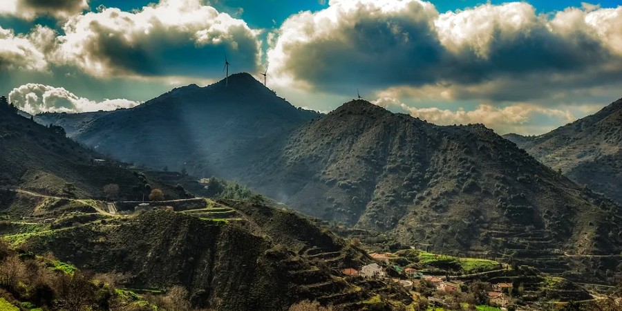 Απολαύστε το Σαββατοκύριακο και ετοιμαστείτε για νέα πτώση της θερμοκρασίας, βροχές και καταιγίδες