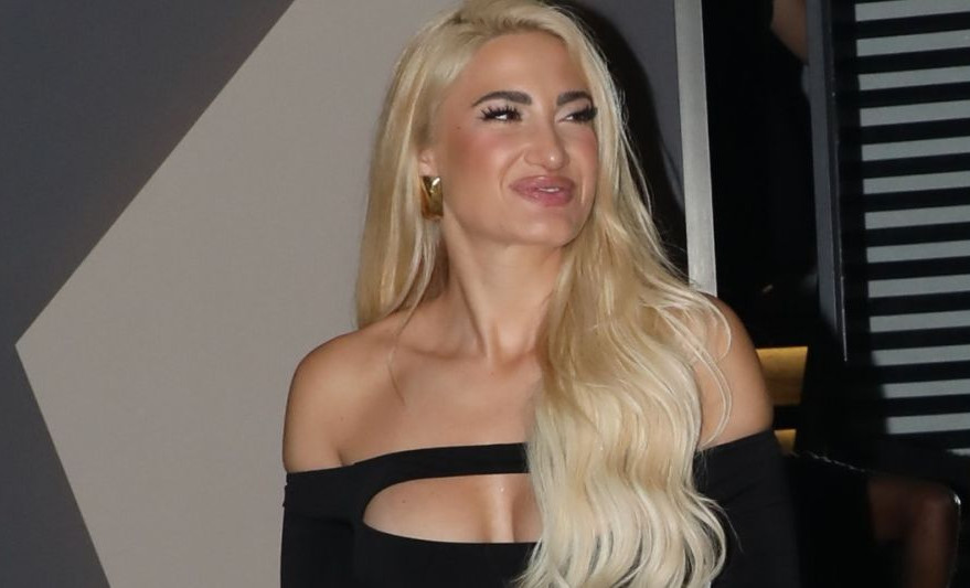 Η Ιωάννα Τούνη δεν αφήνει τίποτα στη φαντασία – Ποζάρει στην μπανιέρα – Δείτε φωτογραφίες