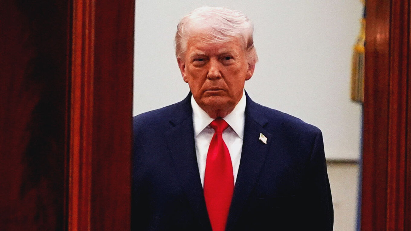 LIVE: &Epsilon;&pi;&iota;&mu;έ&nu;&epsilon;&iota; &omicron; &Tau;&rho;&alpha;&mu;&pi;: &Tau;&omicron; &Iota;&rho;ά&nu; &laquo;&alpha;&nu;&upsilon;&pi;&omicron;&mu;&omicron;&nu;&epsilon;ί&raquo; &gamma;&iota;&alpha; &sigma;&upsilon;&mu;&phi;&omega;&nu;ί&alpha; - &Tau;&omicron;&upsilon;&lambda;ά&chi;&iota;&sigma;&tau;&omicron;&nu; 8 &nu;&epsilon;&kappa;&rho;&omicron;ί &sigma;&epsilon; &beta;&omicron;&mu;&beta;&alpha;&rho;&delta;&iota;&sigma;&mu;ό &gamma;έ&phi;&upsilon;&rho;&alpha;&sigmaf; &sigma;&tau;&eta;&nu; &Tau;&epsilon;&chi;&epsilon;&rho;ά&nu;&eta;