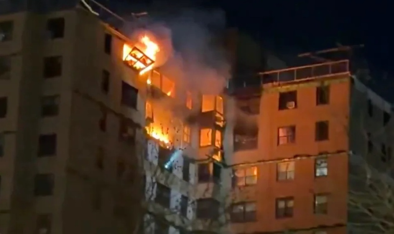 &Beta;&Iota;&Nu;&Tau;&Epsilon;&Omicron; - &Nu;έ&alpha; &Upsilon;ό&rho;&kappa;&eta;: &Mu;&epsilon;&gamma;ά&lambda;&eta; &phi;&omega;&tau;&iota;ά &sigma;&epsilon; &pi;&omicron;&lambda;&upsilon;&kappa;&alpha;&tau;&omicron;&iota;&kappa;ί&alpha; &ndash; &Alpha;&nu;&alpha;&phi;&omicron;&rho;έ&sigmaf; &pi;&omega;&sigmaf; &pi;&rho;&omicron;&eta;&gamma;ή&theta;&eta;&kappa;&epsilon; έ&kappa;&rho;&eta;&xi;&eta; &alpha;&pi;ό &delta;&iota;&alpha;&rho;&rho;&omicron;ή &alpha;&epsilon;&rho;ί&omicron;&upsilon;