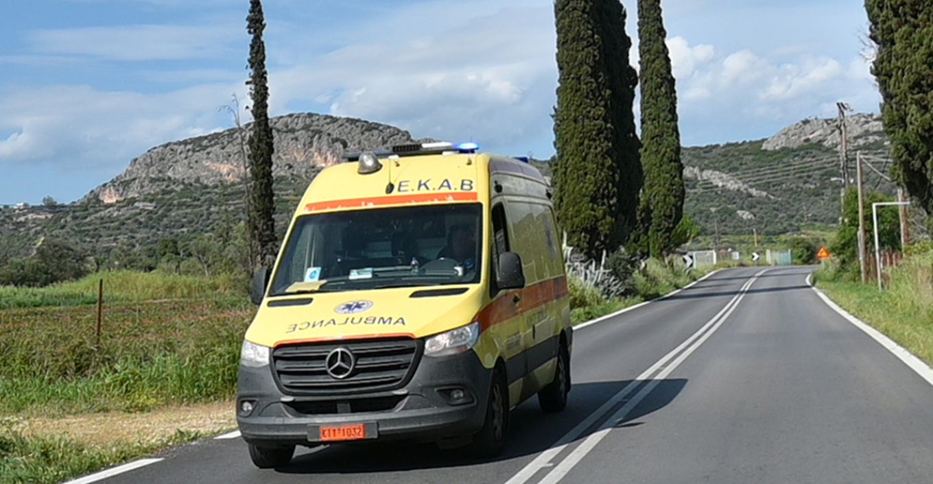&Theta;&lambda;ί&psi;&eta; &sigma;&tau;&eta;&nu; &Epsilon;&lambda;&lambda;ά&delta;&alpha;: &Nu;&epsilon;&kappa;&rho;ό&sigmaf; 22&chi;&rho;&omicron;&nu;&omicron;&sigmaf; &mu;&omicron;&tau;&omicron;&sigma;&iota;&kappa;&lambda;&epsilon;&tau;&iota;&sigma;&tau;ή&sigmaf; &mu;&epsilon;&tau;ά &alpha;&pi;ό &tau;&rho;&omicron;&chi;&alpha;ί&omicron; &sigma;&tau;&eta;&nu; &Iota;ό&nu;&iota;&alpha; &Omicron;&delta;ό