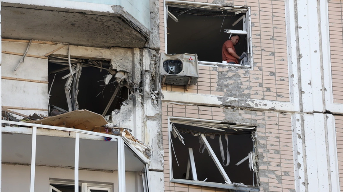 Έ&nu;&alpha;&sigmaf; &Iota;&nu;&delta;ό&sigmaf; &epsilon;&rho;&gamma;&alpha;&zeta;ό&mu;&epsilon;&nu;&omicron;&sigmaf; &nu;&epsilon;&kappa;&rho;ό&sigmaf; &alpha;&pi;ό &tau;&eta;&nu; &epsilon;&pi;ί&theta;&epsilon;&sigma;&eta; &omicron;&upsilon;&kappa;&rho;&alpha;&nu;&iota;&kappa;ώ&nu; drones &sigma;&tau;&eta;&nu; &pi;&epsilon;&rho;&iota;&phi;έ&rho;&epsilon;&iota;&alpha; &tau;&eta;&sigmaf; &Mu;ό&sigma;&chi;&alpha;&sigmaf;