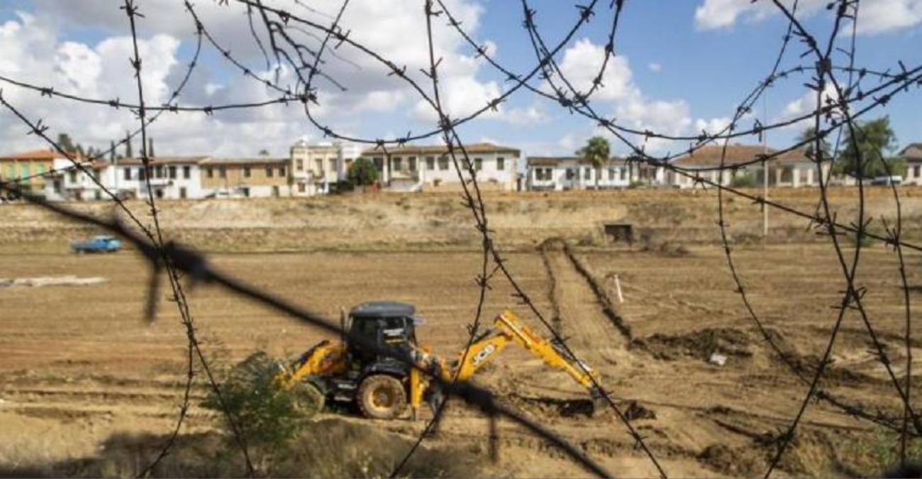 Τουρκικά τρακτέρ εισέβαλαν στη νεκρή ζώνη – Εκδίωξαν Ελληνοκύπριο γεωργό Τουρκικά τρακτέρ εισέβαλαν στη νεκρή ζώνη – Εκδίωξαν Ελληνοκύπριο γεωργό