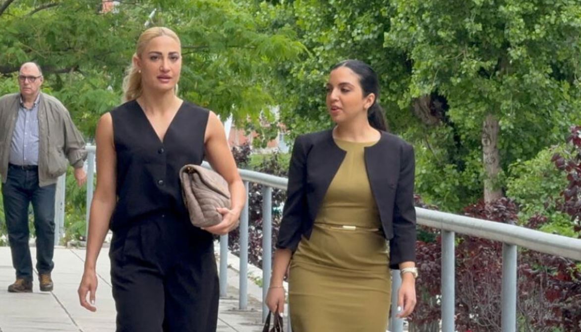 Αναβλήθηκε ξανά η δίκη για το revenge porn κατά της Τούνη – «Ζητώ δικαίωση, θέλω να γυρίσω σελίδα στη ζωή μου»