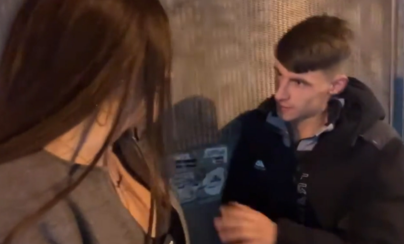 VIDEO: &Sigma;&omicron;&kappa; &gamma;&iota;&alpha; &gamma;&nu;&omega;&sigma;&tau;ό &Kappa;ύ&pi;&rho;&iota;&omicron; tiktoker - &Delta;έ&chi;&theta;&eta;&kappa;&epsilon; &gamma;&rho;&omicron;&theta;&iota;ά &epsilon;&nu;ώ έ&kappa;&alpha;&nu;&epsilon; &zeta;&omega;&nu;&tau;&alpha;&nu;ή &mu;&epsilon;&tau;ά&delta;&omicron;&sigma;&eta;