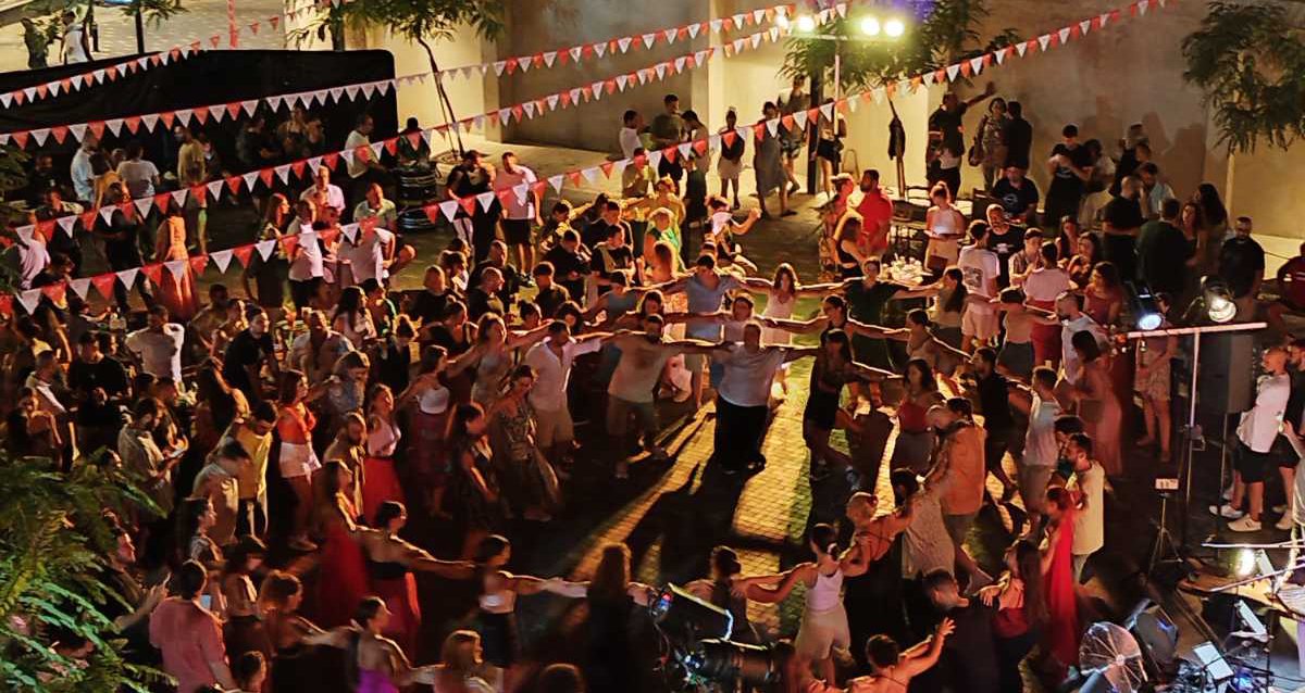 Τι άλλο θέλετε; Zιβανία, παραδοσιακή μουσική, χορός και ζεστός παλουζές, μόνο για μία ημέρα