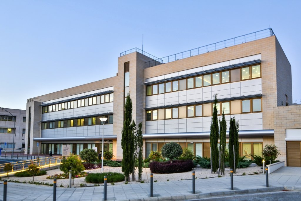 Μονόωρη στάση εργασίας στο Ογκολογικό Κέντρο Τράπεζας Κύπρου – Αντίδραση σε «παράνομη» απόλυση – Δείτε φωτογραφίες