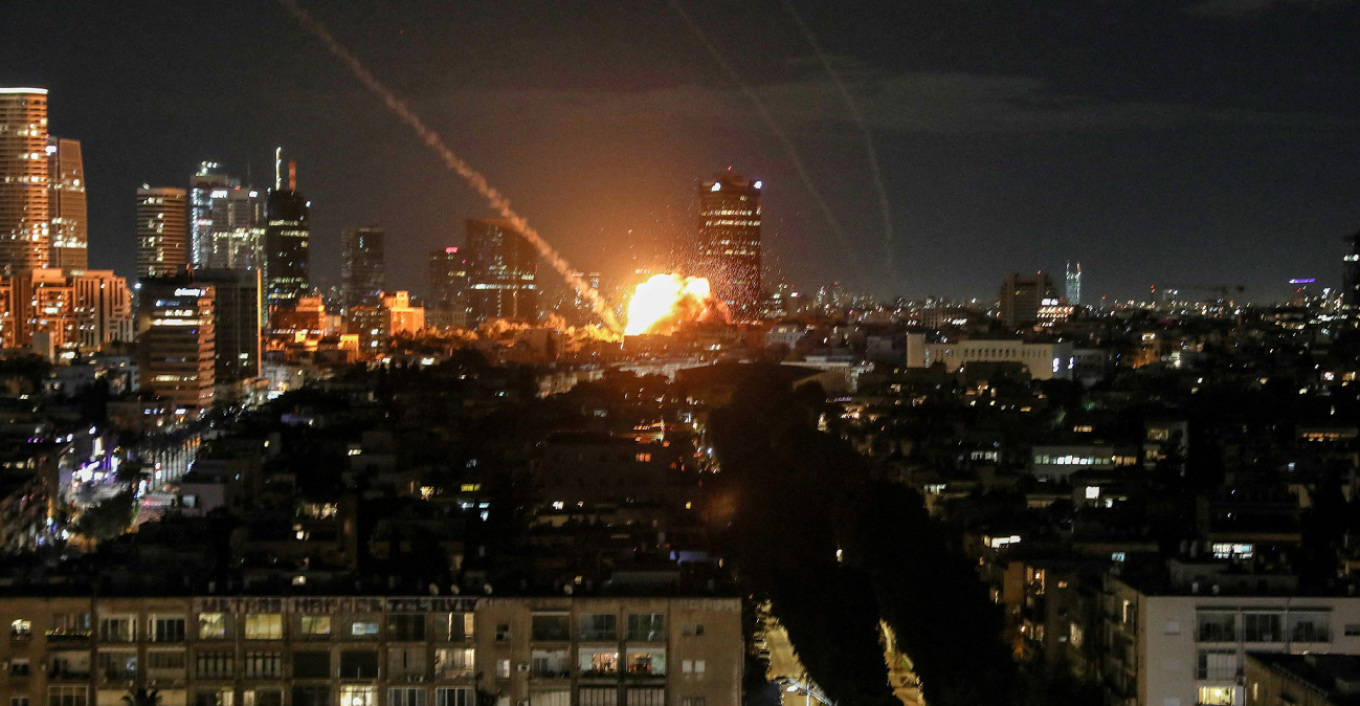 LIVE: Τραμπ: H Τεχεράνη αποδέχθηκε τα περισσότερα από τα 15 σημεία για το τέλος του πολέμου