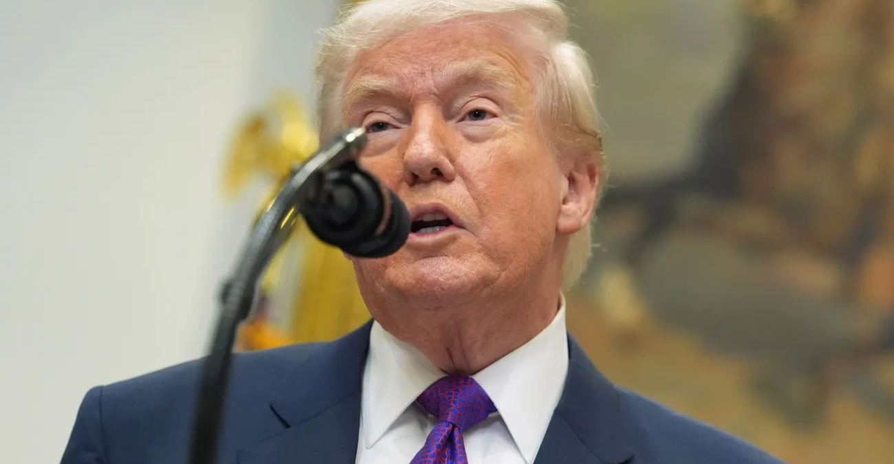 Ο Τραμπ χαρακτηρίζει την απόφαση για τους δασμούς «ντροπή»