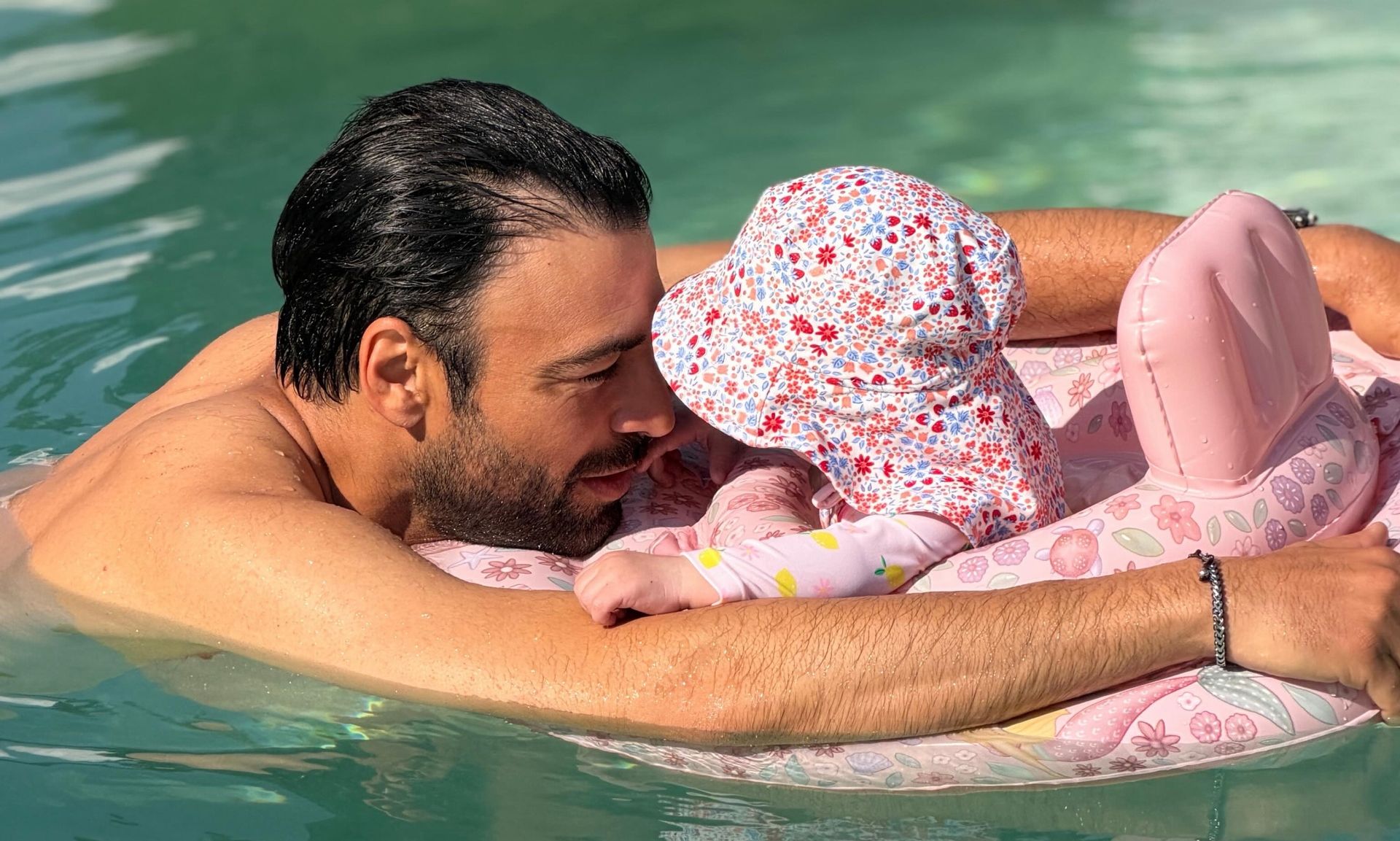 &Alpha;&nu;&delta;&rho;έ&alpha;&sigmaf; &Gamma;&epsilon;&omega;&rho;&gamma;ί&omicron;&upsilon;: &laquo;&Eta; &gamma;έ&nu;&nu;&eta;&sigma;&eta; &tau;&eta;&sigmaf; &kappa;ό&rho;&eta;&sigmaf; &mu;&omicron;&upsilon; ά&lambda;&lambda;&alpha;&xi;&epsilon; &rho;&iota;&zeta;&iota;&kappa;ά &tau;&eta; &zeta;&omega;ή &mu;&omicron;&upsilon; &kappa;&alpha;&iota; &mu;&epsilon; &alpha;&nu;&alpha;&delta;&iota;&alpha;&mu;ό&rho;&phi;&omega;&sigma;&epsilon; &omega;&sigmaf; ά&nu;&theta;&rho;&omega;&pi;&omicron;&raquo;