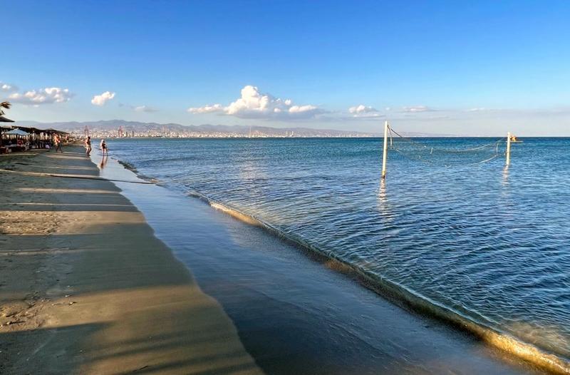 &Pi;&epsilon;&rho;ί&epsilon;&rho;&gamma;&omicron; &phi;&alpha;&iota;&nu;ό&mu;&epsilon;&nu;&omicron; &sigma;&tau;&omicron;&nu; &omicron;&upsilon;&rho;&alpha;&nu;ό &tau;&eta;&sigmaf; &Lambda;&epsilon;&mu;&epsilon;&sigma;&omicron;ύ &ndash; &Tau;&iota; &phi;&alpha;ί&nu;&epsilon;&tau;&alpha;&iota; &nu;&alpha; &tau;&omicron; &pi;&rho;&omicron;&kappa;ά&lambda;&epsilon;&sigma;&epsilon; &ndash; &Delta;&epsilon;ί&tau;&epsilon; &phi;&omega;&tau;&omicron;&gamma;&rho;&alpha;&phi;ί&epsilon;&sigmaf;