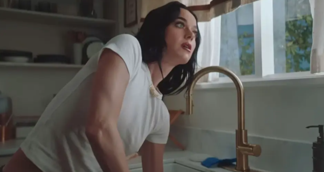 VIDEO – Κέιτι Πέρι: Γεμάτο «καρφιά» για τον Ορλάντο Μπλουμ και αποκαλύψεις για τον χωρισμό τους το νέο τραγούδι της