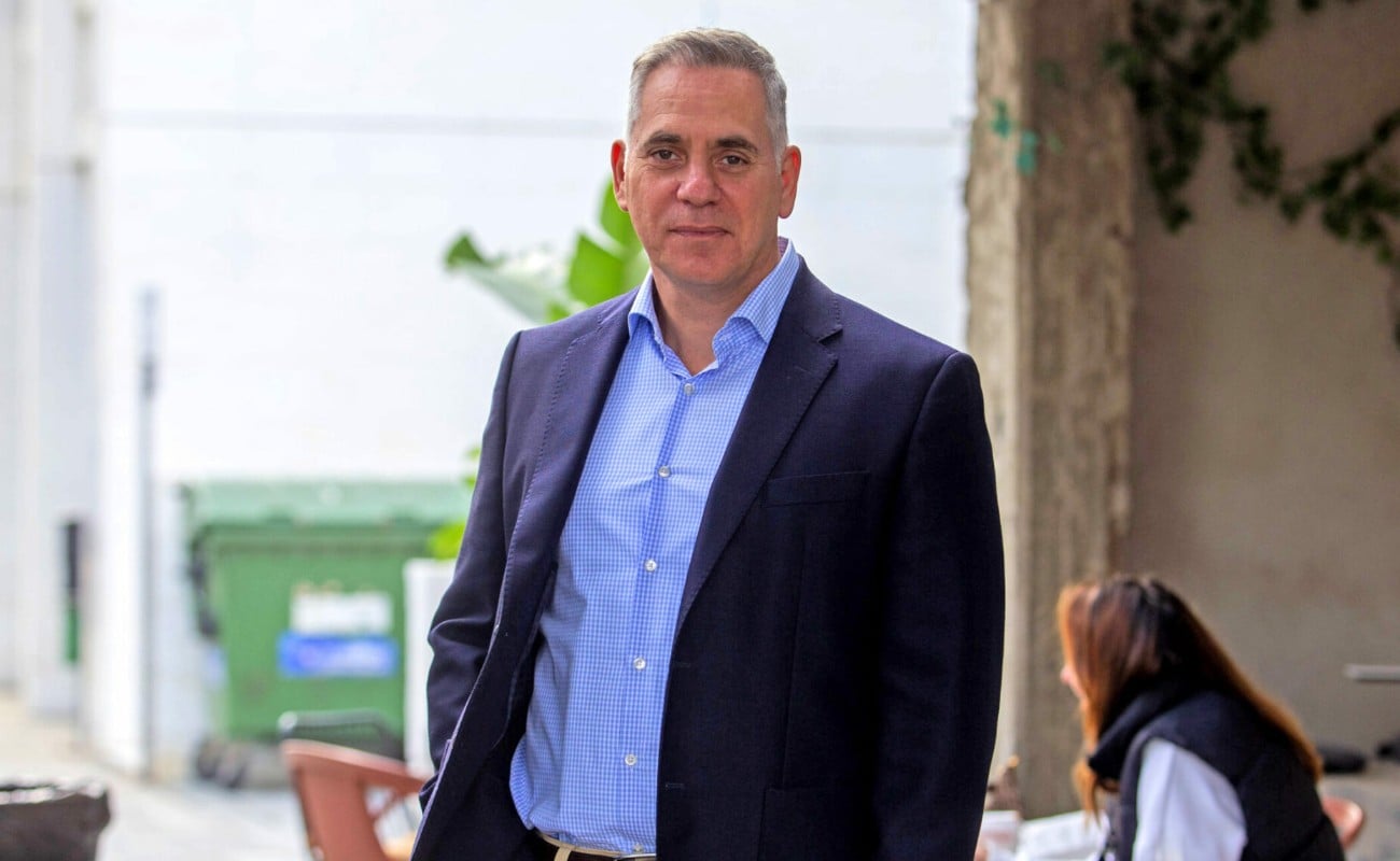 &Eta; &pi;&rho;ώ&tau;&eta; &alpha;&nu;&tau;ί&delta;&rho;&alpha;&sigma;&eta; &tau;&omicron;&upsilon; &Nu;. &Pi;&alpha;&pi;&alpha;&delta;ό&pi;&omicron;&upsilon;&lambda;&omicron;&upsilon; &gamma;&iota;&alpha; &tau;&omicron;&nu; &alpha;&nu;&alpha;&sigma;&chi;&eta;&mu;&alpha;&tau;&iota;&sigma;&mu;ό - &laquo;&Kappa;ά&theta;&epsilon; &epsilon;&pi;&iota;&tau;&upsilon;&chi;ί&alpha; &sigma;&tau;&omicron; &nu;έ&omicron; &Upsilon;&pi;&omicron;&upsilon;&rho;&gamma;&iota;&kappa;ό &Sigma;&upsilon;&mu;&beta;&omicron;ύ&lambda;&iota;&omicron;&raquo;