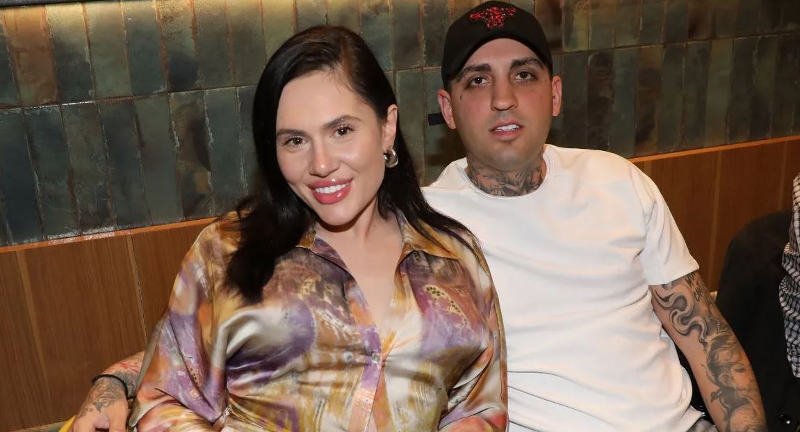 Έ&lambda;&epsilon;&nu;&alpha; &Tau;&sigma;&alpha;&gamma;&kappa;&rho;&iota;&nu;&omicron;ύ - Dj Stephan: &Mu;&epsilon;&tau;ά &tau;&omicron;&nu; &chi;&omega;&rho;&iota;&sigma;&mu;ό... &mu;&epsilon;&tau;&alpha;&kappa;ό&mu;&iota;&sigma;&eta;! &Mu;έ&nu;&omicron;&upsilon;&nu; &pi;&iota;&alpha; &sigma;&epsilon; &xi;&epsilon;&chi;&omega;&rho;&iota;&sigma;&tau;ά &sigma;&pi;ί&tau;&iota;&alpha;