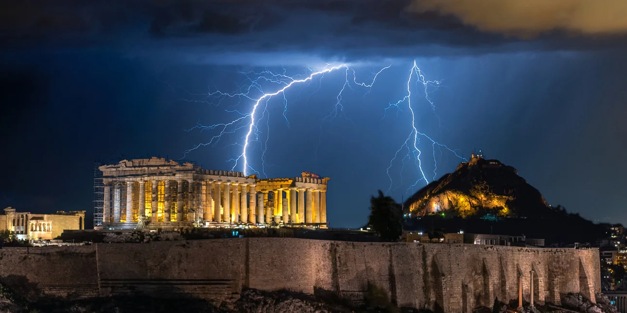 Η κακοκαιρία Adel έφερε ακόμη και χαλάζι στο κέντρο της Αθήνας -Άνοιξαν οι ουρανοί τα ξημερώματα
