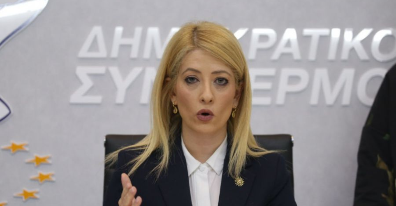 &laquo;&Kappa;&rho;&alpha;&tau;ά &alpha;&nu;&omicron;&iota;&chi;&tau;ή &tau;&eta; &delta;&iota;&alpha;&delta;&iota;&kappa;&alpha;&sigma;ί&alpha;&raquo; &ndash; &Eta; &pi;&rho;ώ&tau;&eta; &alpha;&nu;&tau;ί&delta;&rho;&alpha;&sigma;&eta; &tau;&eta;&sigmaf; &Alpha;&nu;&nu;ί&tau;&alpha;&sigmaf; &Delta;&eta;&mu;&eta;&tau;&rho;ί&omicron;&upsilon; &mu;&epsilon;&tau;ά &tau;&iota;&sigmaf; &kappa;&iota;&nu;ή&sigma;&epsilon;&iota;&sigmaf; &tau;&omicron;&upsilon; &Gamma;&Gamma; &tau;&omicron;&upsilon; &Omicron;&Eta;&Epsilon;