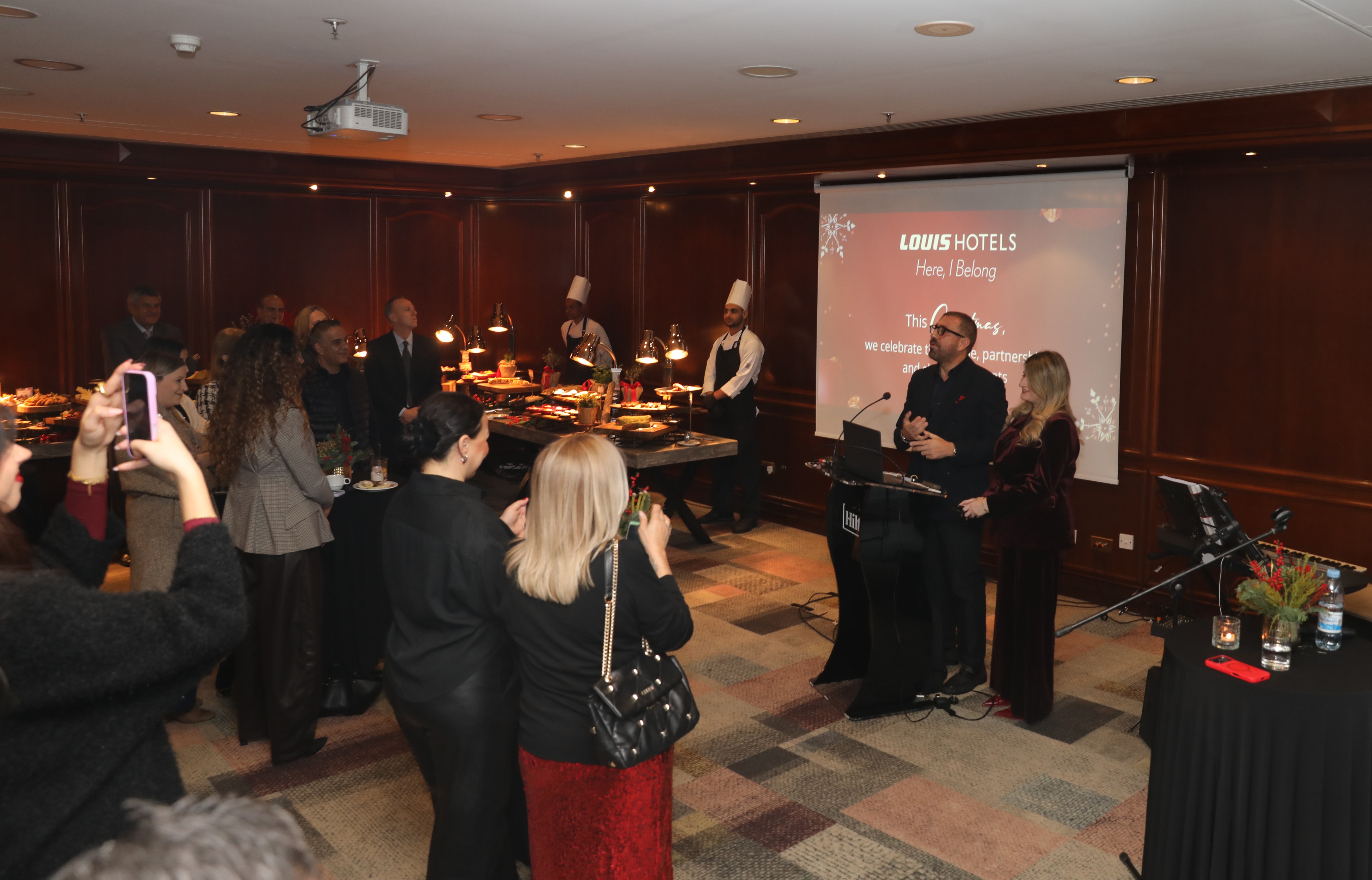 &Eta; Louis Hotels &upsilon;&pi;&omicron;&delta;έ&chi;&theta;&eta;&kappa;&epsilon; &tau;&alpha; &Chi;&rho;&iota;&sigma;&tau;&omicron;ύ&gamma;&epsilon;&nu;&nu;&alpha; &mu;&epsilon; έ&nu;&alpha; &mu;&omicron;&nu;&alpha;&delta;&iota;&kappa;ό Media Christmas Breakfast &sigma;&tau;&omicron; Hilton Nicosia!