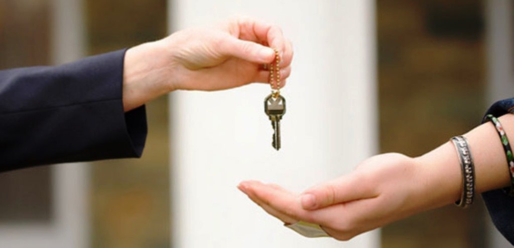 Καταγγελια-σοκ: Σε αδιέξοδο οικογένεια με ανηλικα παιδιά στην Κύπρο - Κινδυνεύει να μείνει στον δρόμο λόγω έξωσης