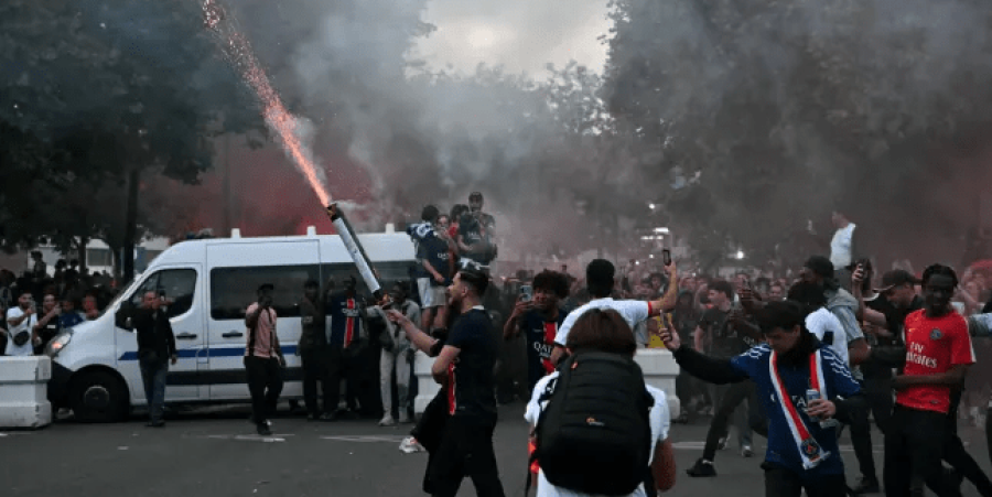 17χρονος οπαδός της Παρί μαχαιρώθηκε και υπέκυψε στα τραύματά του