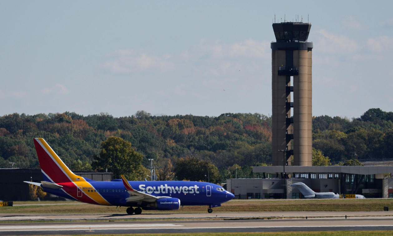 Από τις… κονσόλες στον πύργο ελέγχου – Μισθοί έως 100.000 ευρώ για ελεγκτές εναέριας κυκλοφορίας