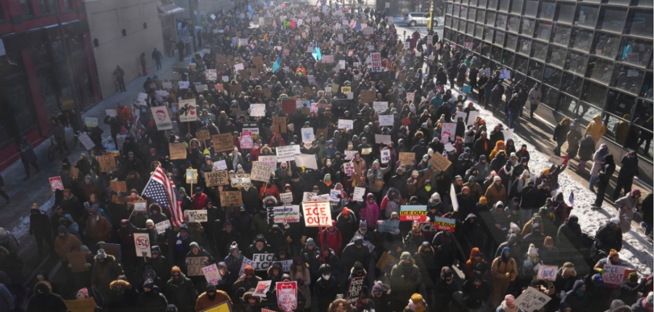 &Pi;έ&nu;&theta;&omicron;&sigmaf; &kappa;&alpha;&iota; &delta;&iota;&alpha;&mu;&alpha;&rho;&tau;&upsilon;&rho;ί&epsilon;&sigmaf; &sigma;&tau;&eta; &Mu;&iota;&nu;&epsilon;ά&pi;&omicron;&lambda;&eta; &mu;&epsilon;&tau;ά &tau;&eta; &delta;&omicron;&lambda;&omicron;&phi;&omicron;&nu;ί&alpha; &tau;&omicron;&upsilon; Ά&lambda;&epsilon;&xi; &Pi;&rho;έ&tau;&iota; &alpha;&pi;ό &omicron;&mu;&omicron;&sigma;&pi;&omicron;&nu;&delta;&iota;&alpha;&kappa;&omicron;ύ&sigmaf; &pi;&rho;ά&kappa;&tau;&omicron;&rho;&epsilon;&sigmaf;