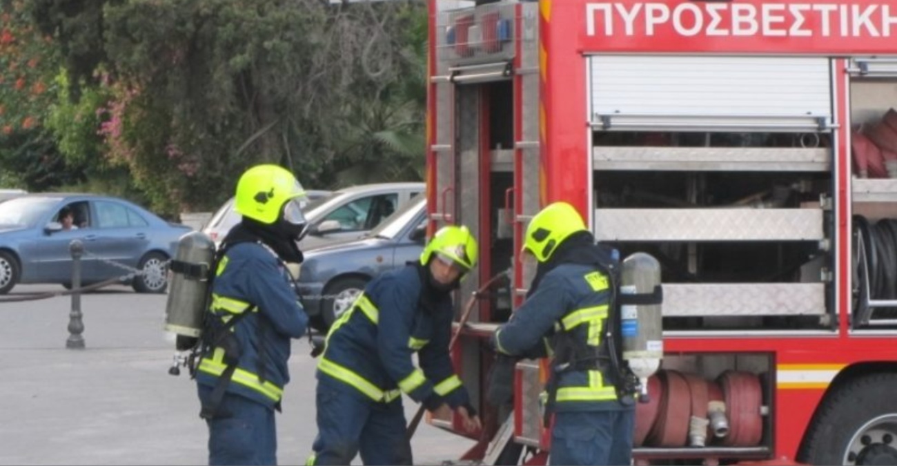 &Lambda;&epsilon;&mu;&epsilon;&sigma;ό&sigmaf;: &Mu;&eta;&chi;&alpha;&nu;ή&mu;&alpha;&tau;&alpha; &pi;&alpha;&iota;&chi;&nu;&iota;&delta;&iota;ώ&nu; &kappa;&alpha;&iota; &phi;&lambda;ί&pi;&pi;&epsilon;&rho; &sigma;&tau;&omicron; &kappa;&tau;ή&rho;&iota;&omicron; &pi;&omicron;&upsilon; &tau;&upsilon;&lambda;ί&chi;&theta;&eta;&kappa;&epsilon; &sigma;&tau;&iota;&sigmaf; &phi;&lambda;ό&gamma;&epsilon;&sigmaf; &ndash; &Sigma;&upsilon;&nu;&epsilon;&chi;ί&zeta;&epsilon;&tau;&alpha;&iota; &eta; &laquo;&mu;ά&chi;&eta;&raquo;