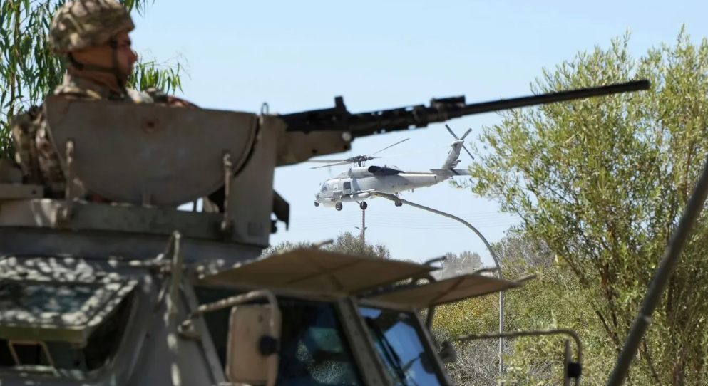 &Epsilon;&kappa;&rho;&eta;&kappa;&tau;&iota;&kappa;ά &sigma;&tau;&eta;&nu; &Epsilon;&Phi;: &Alpha;&upsilon;&tau;ό &epsilon;ί&nu;&alpha;&iota; &tau;&omicron; &pi;&iota;&theta;&alpha;&nu;ό&tau;&epsilon;&rho;&omicron; &sigma;&epsilon;&nu;ά&rho;&iota;&omicron; &gamma;&iota;&alpha; &tau;&alpha; 13,6 &kappa;&iota;&lambda;ά &Tau;&Nu;&Tau; &pi;&omicron;&upsilon; &epsilon;&xi;&alpha;&phi;&alpha;&nu;ί&sigma;&tau;&eta;&kappa;&alpha;&nu; -&Lambda;&alpha;&mu;&beta;ά&nu;&omicron;&nu;&tau;&alpha;&iota; &kappa;&alpha;&tau;&alpha;&theta;έ&sigma;&epsilon;&iota;&sigmaf;